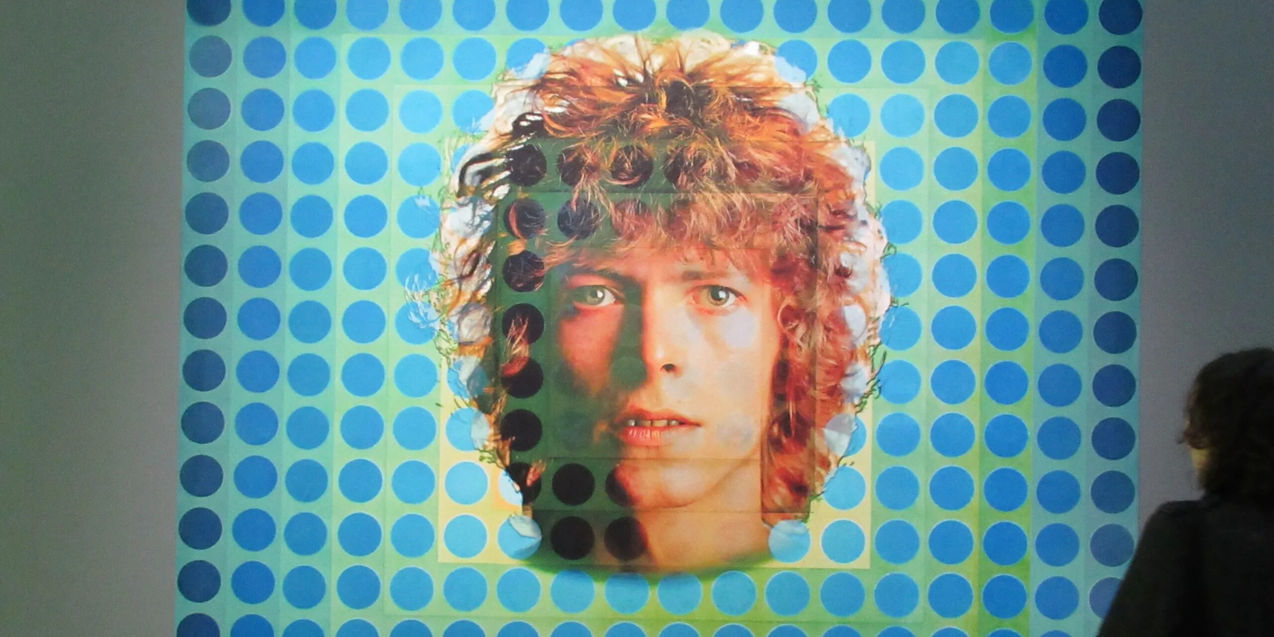 David bowie space. Дэвид Боуи Спэйс Оддити. David Bowie 1969. Major Tom David Bowie. Space Oddity 1969.