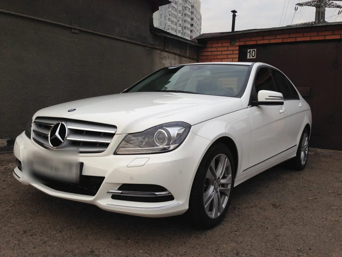 Мерседес черный. Мерседес е450. Mercedes подержанные. Мерседес белый 2012. Мерседес е200 2010.
