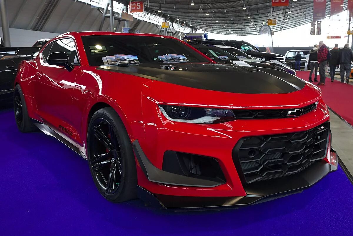 Camaro шестого поколения. Chevrolet camaro 6 поколение. chevrolet camaro 6 zl1. camaro zl 1 поколение. камаро 6 поколения зл1.