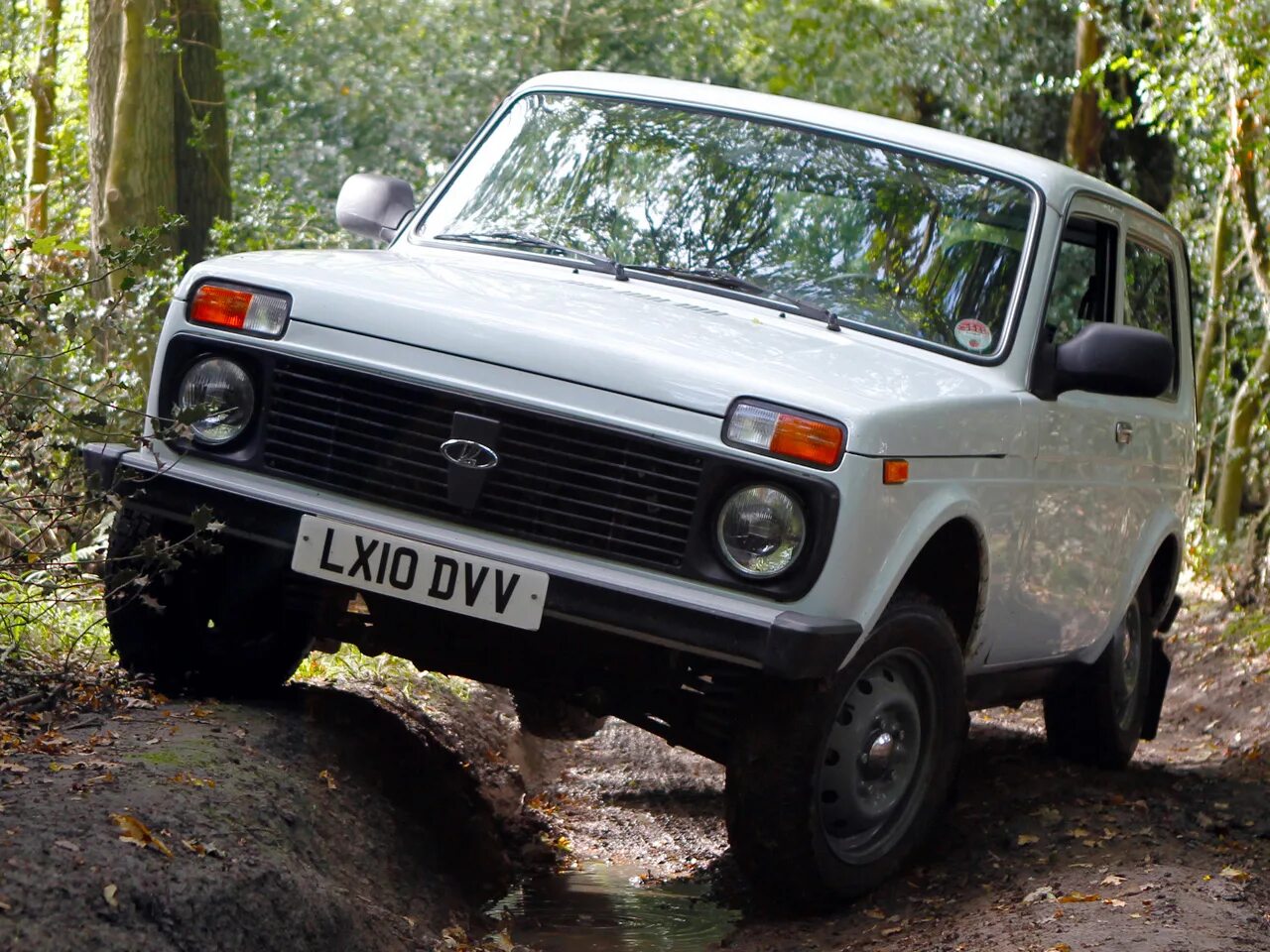 Фото машины нива. Лада Нива 4*4 2121. Лада Нива 2121 4х4. Лада 4x4 2121 Нива, 1996. Lada 4x4 21214.