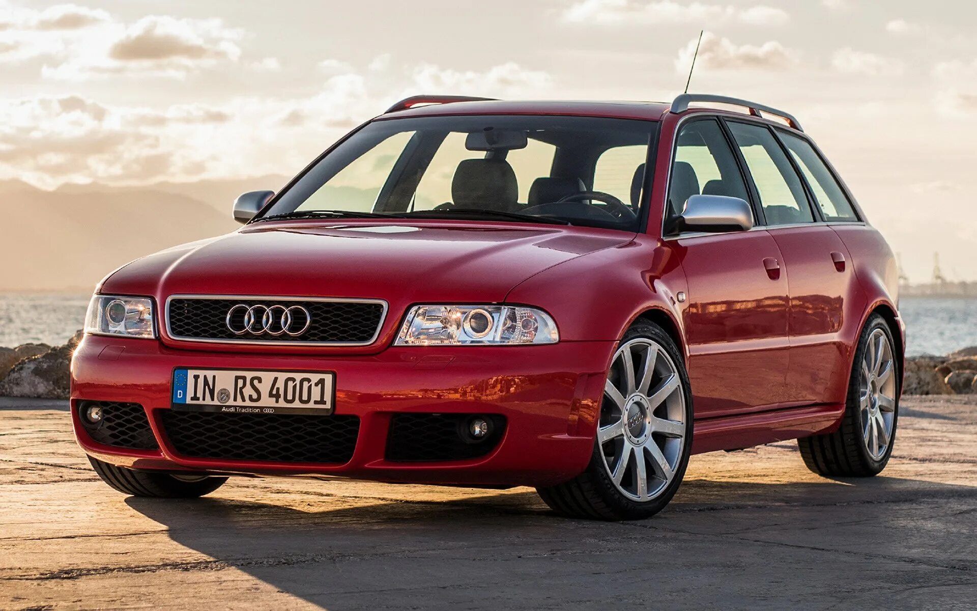 Ауди rs4 avant b5. Ауди рс4 Авант 2000. Audi rs4 универсал. Ауди а4 Авант универсал 2000. Б у ауди универсал