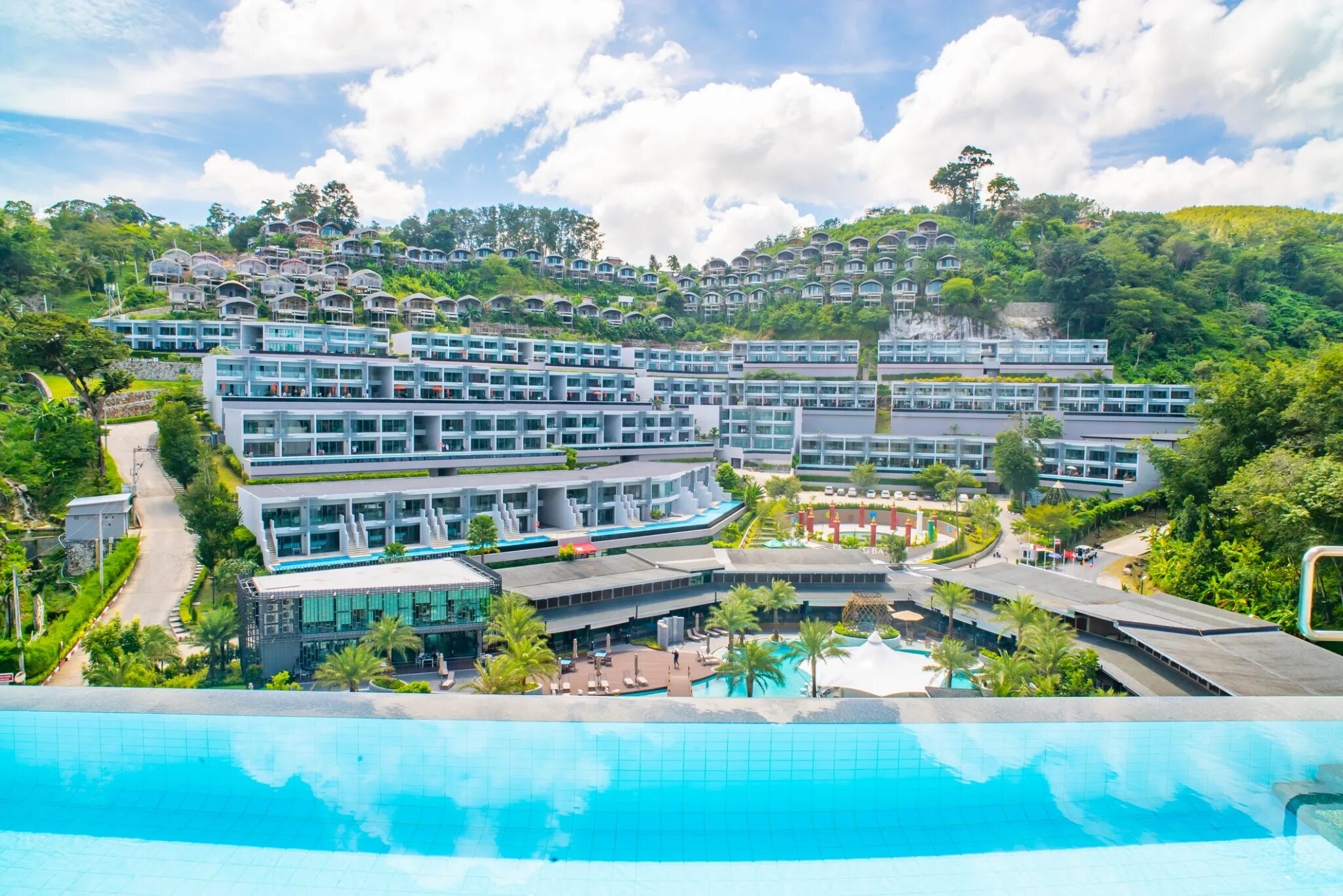 Hill bay. Патонг бэй хилл. patong bay hill resort. patong bay hill resort &amp; spa 4*. пич хилл пхукет.