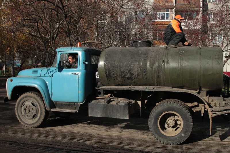 Сорок лет работал гавновозом