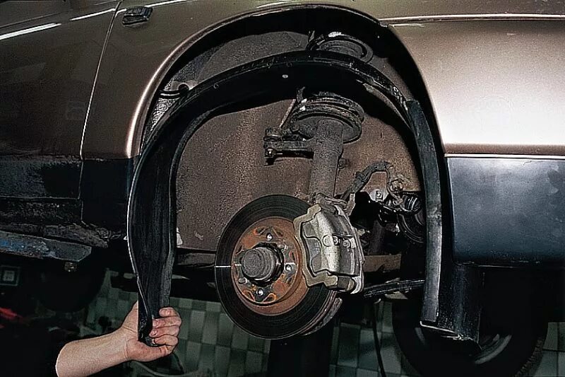 Арка переднего колеса. Локеры колесных арок l200. Арка переднего колеса. Арка переднего колеса. Заводской подкрылок ваз 2110.