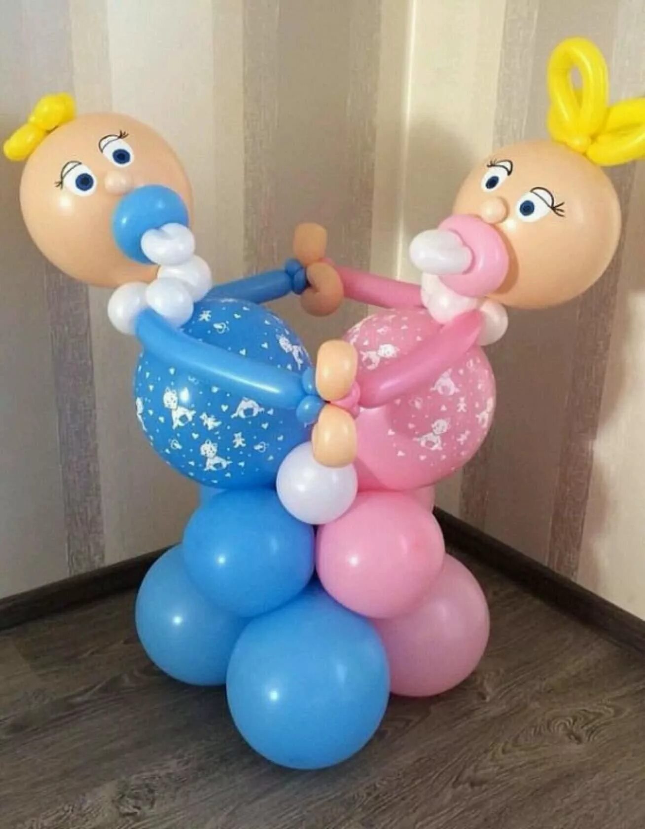 Рождение мальчика из шаров