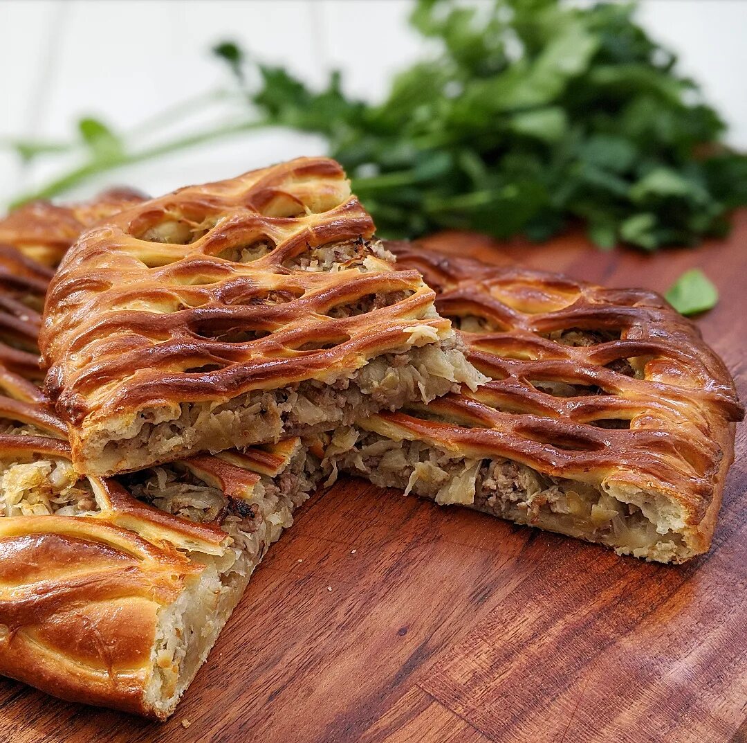 Туртьер по канадски. Мясной пирог. Пироги с мясом. Красивый мясной пирог. Пирог с готовым мясом