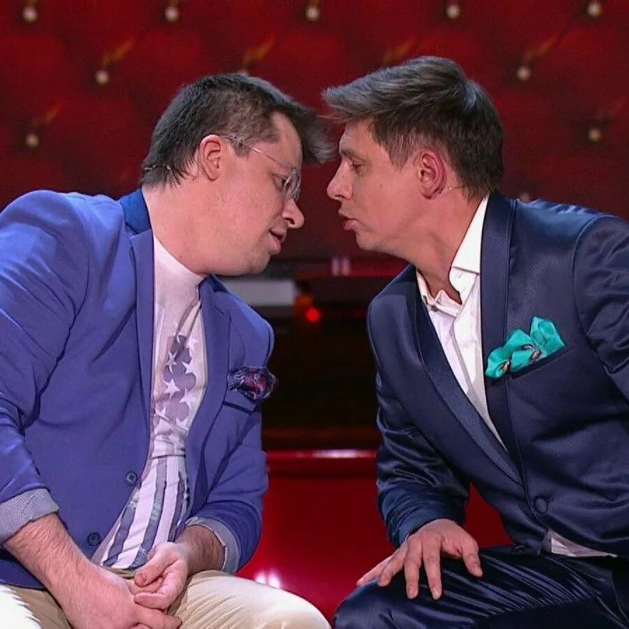 камеди клаб казино харламов батрутдинов. харламов и батрутдинов шерлок холмс и доктор ватсон в россии. гарик харламов мэр усть ольгинска. харламов из тнт. камеди клаб гарик харламов и тимур батрутдинов.