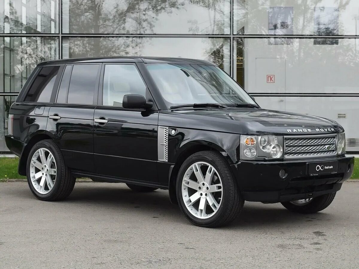 Рендж ровер 3 литра. Рендж Ровер 2004. Range Rover 2004 4.4. Ландроаер ренджроаер 2004. Ленд Ровер Рендж Ровер 2004.