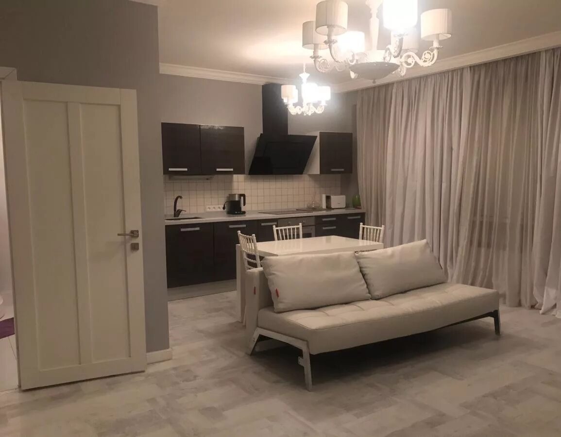 Квартира город ростов на дону. Суворова 1 ростов на дону. Лермонтовская 48 ростов на дону. Красивые квартиры в ростове. Квартиры в ростове на дону красивые.