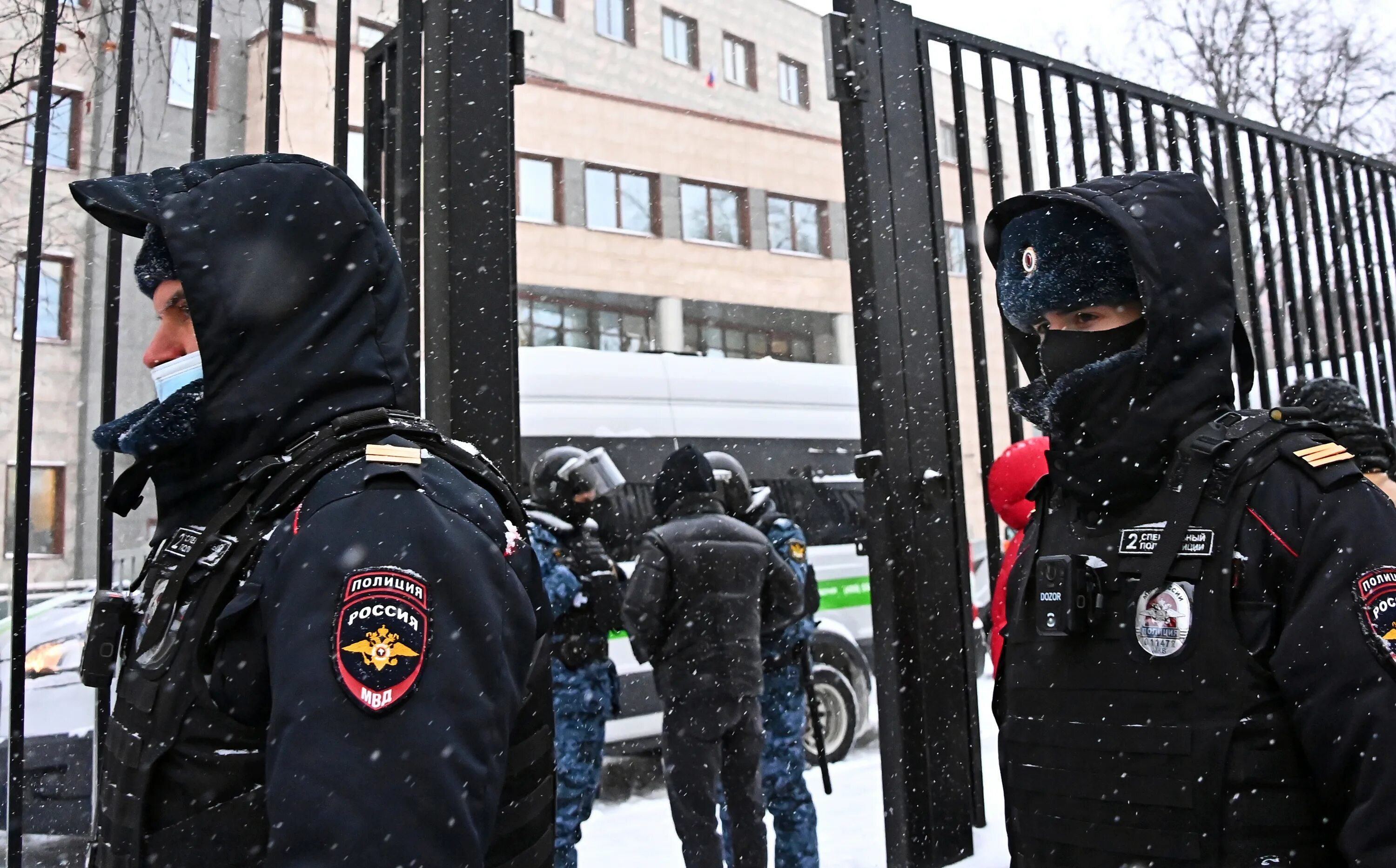 Мвд бабушкинский. Навальный суд Бабушкинский суд. Полиция здание в Бабушкинском районе. Суд Бабушкинского района новости сегодня. Кого сегодня судили в Бабушкинском суде.