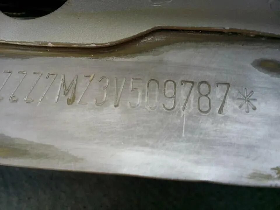 Перебитый vin номер экспертиза. Vin номер кузова мерседес 166. Перебивка vin номера. Перебитый vin номер. Вин на кузове w140.