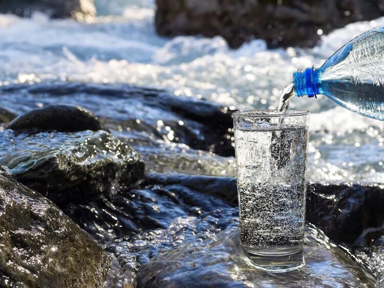 Вода артезианский источник