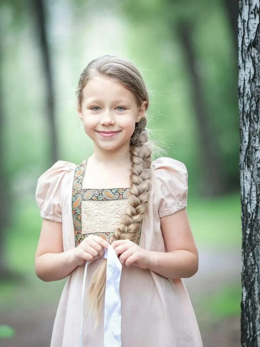 Конкурс коса русская краса. Девичья коса катины очки. Коса девичья символ. Коса девичья краса мастер класс. Расплетение косы перед свадьбой картина.