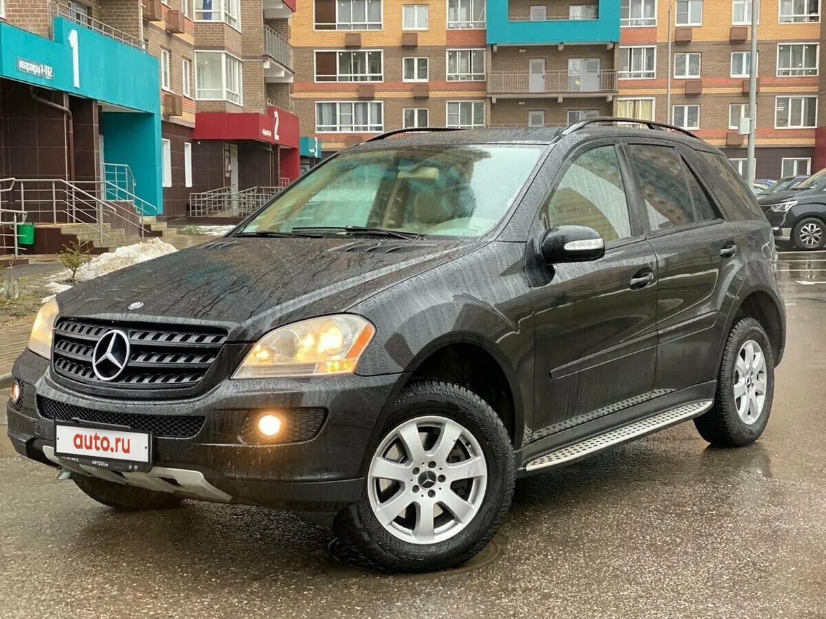 Мерседес мл купить бу. Mercedes ml350 2005. Mercedes-Benz ml 350 2005. Мерседес ml 350 2005. Мерседес мл 350 2005.