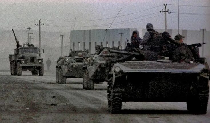 Чечня 1994 штурм Грозного. Чечня Грозный 1995 танки.
