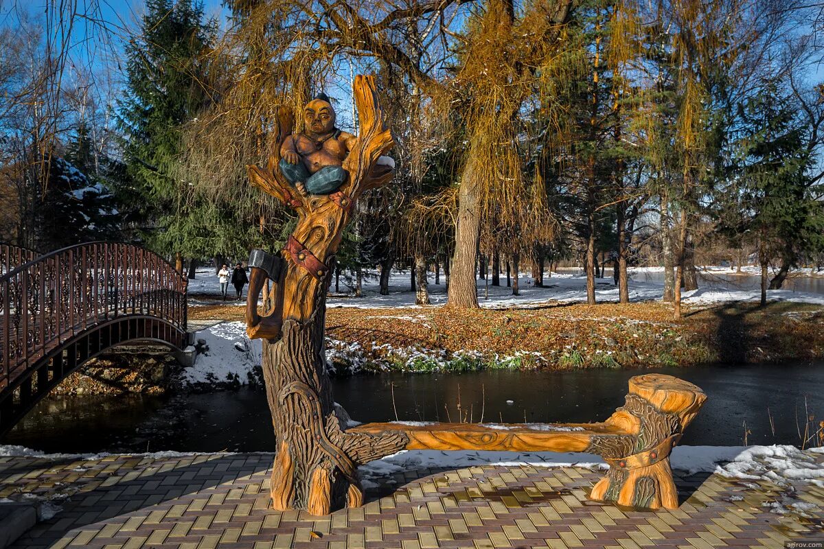 Черкесск парк зеленый остров. Парк зеленый остров Уссурийск. Черкесск зеленый остров зимой. Фонтан зеленый остров Черкесск.