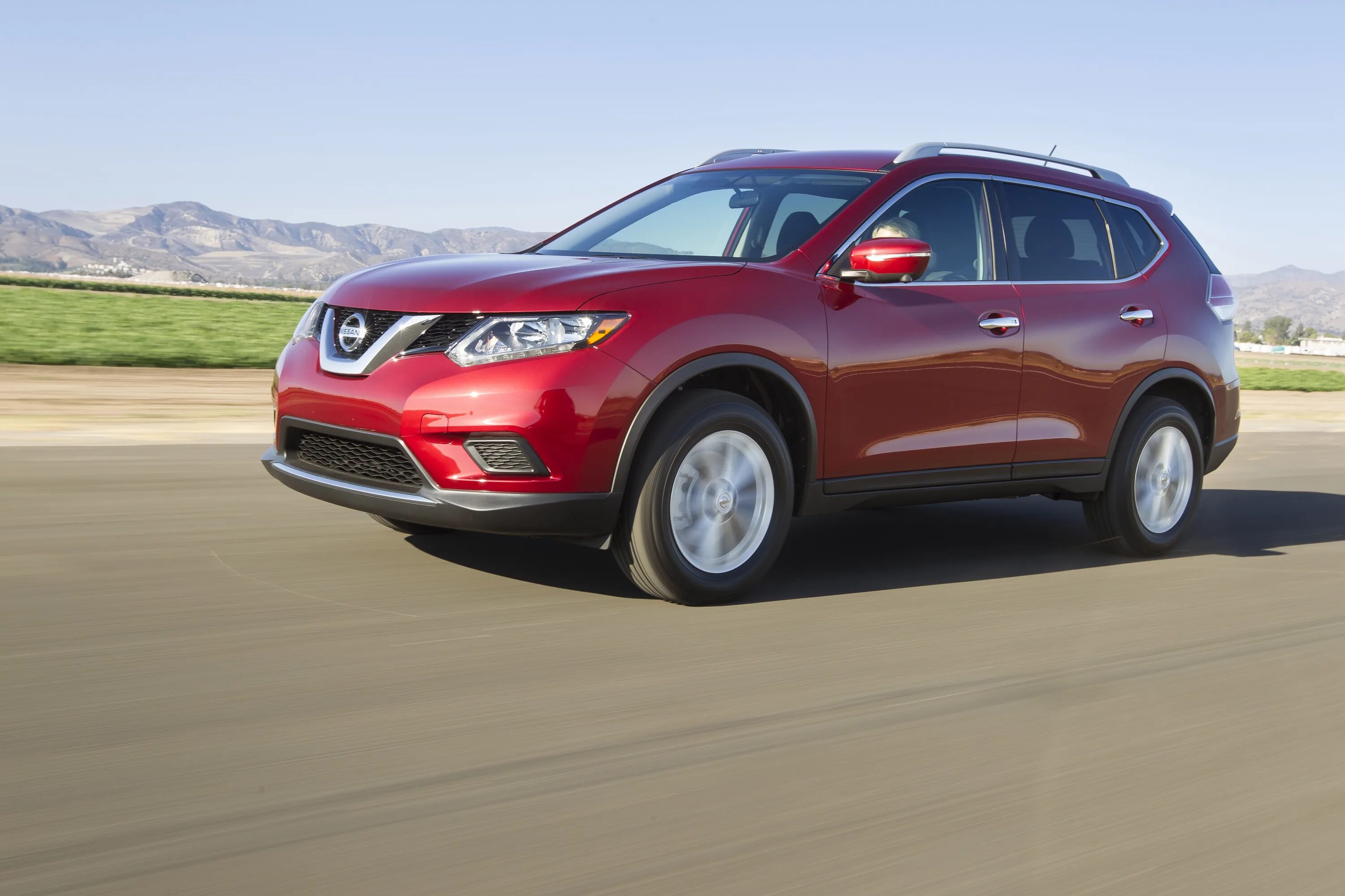 Мягкий кроссовер. Nissan Rogue 2014. Nissan Rogue t32. Ниссан Rogue 2015. Nissan Rogue 2.