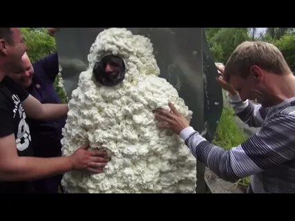 Женщина монтажная пена