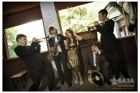 Dance orchestra