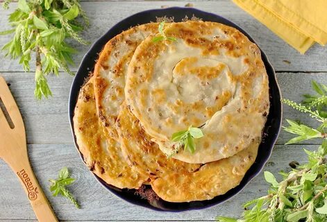 Лепешка с фаршем на сковороде из тортильи