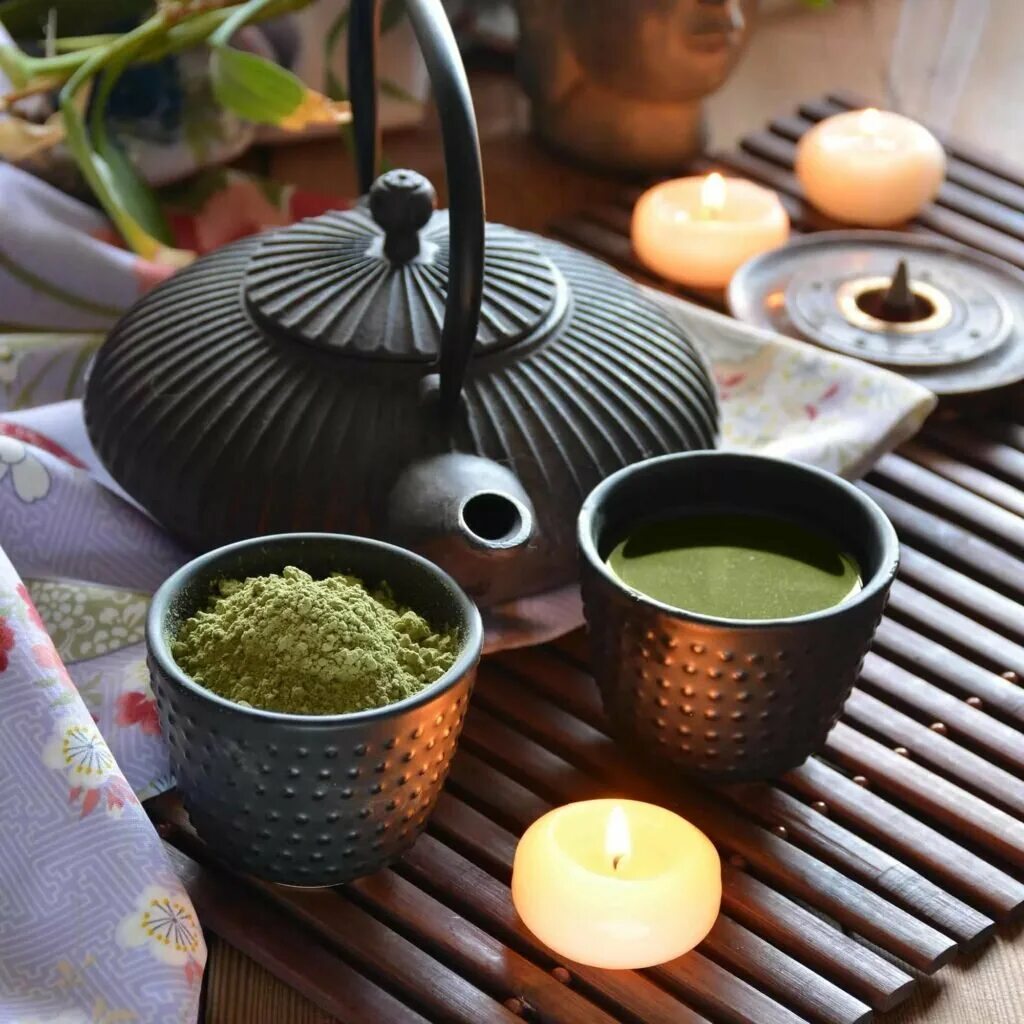 Япония чайная церемония макхава посуда. Чайная церемония в Японии с матчей. Чайная церемония в Японии заварка чая. Чайная церемония в Японии Эстетика. Чайная церемония галицкий