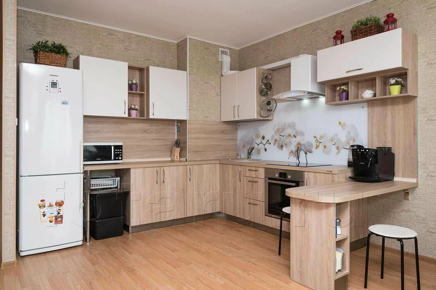 Винтажный кухонный гарнитур новогодний. Школа ремонта кухни. Кухня татьяна. Тула графская кухня ложевая. Кухня 1920х1080.