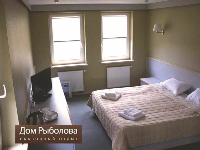 Дом рыбака троицк заречье. Колкуново домик охотника. Кемпинг дом рыбака тугалово. Беседки на турбазе. Дом рыбака истра.