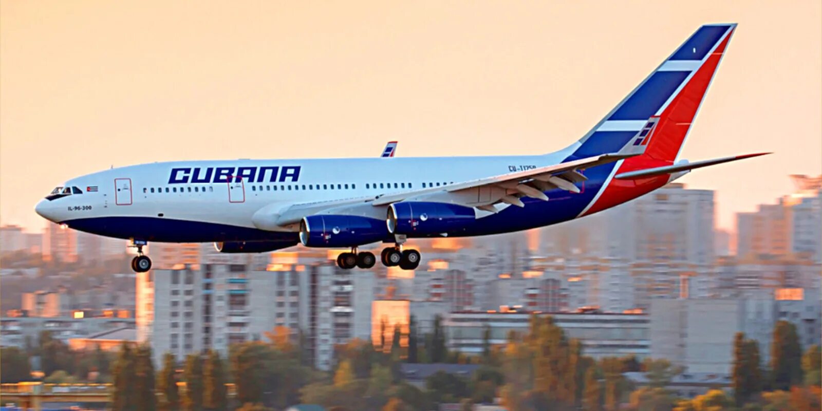 Аэропорт варадеро прилет. Ил 96 Cubana Airlines. Cubana авиакомпания ил 96 300. Il96-300 Cubana. Ил 96 300 Гавана Эйрлайнс.