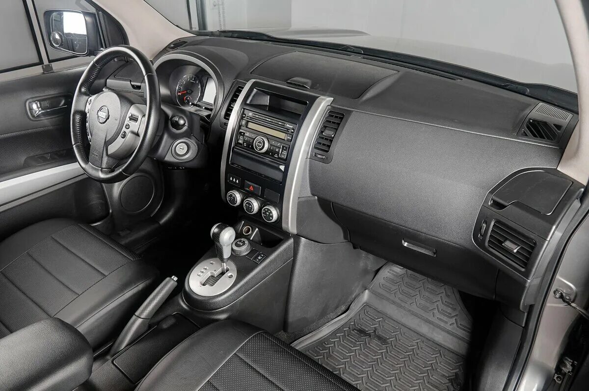 Икс трейл 2008 салон. Ниссан х-трейл 2011 салон. Nissan x trail t31 бортовой. Nissan x-trail t31 торпеда. Салон ниссан т31.