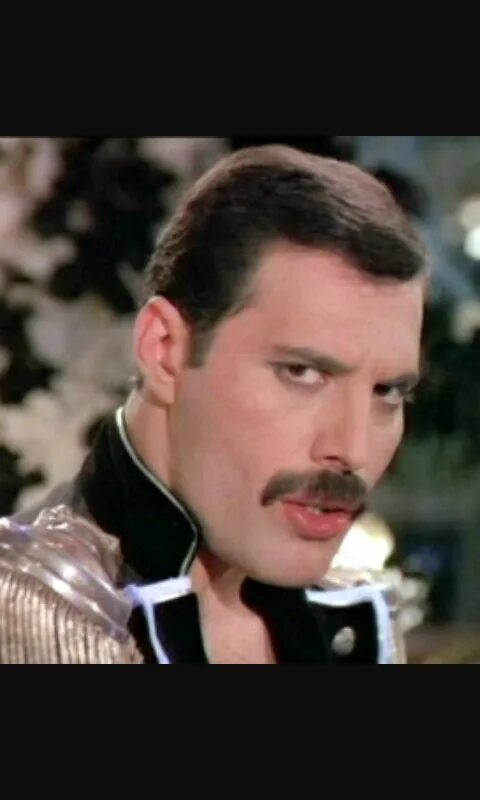 Freddie mercury on my own. Freddie mercury living on my own. фредди меркури living on my own. барон коэн фредди меркьюри. queen living on my own original.