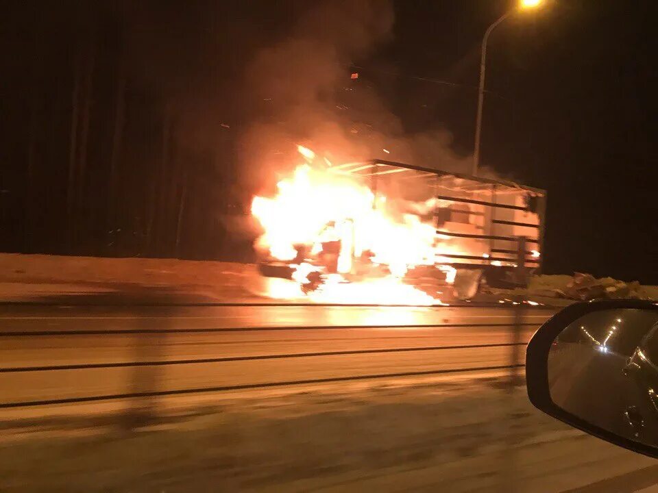 Тосно ночью
