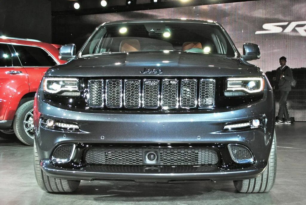 Гранд чероки 2024. Jeep Grand Cherokee 2023. Jeep srt8 2023. Jeep Grand Cherokee 2022 Tuning. Grand Cherokee srt 2022.