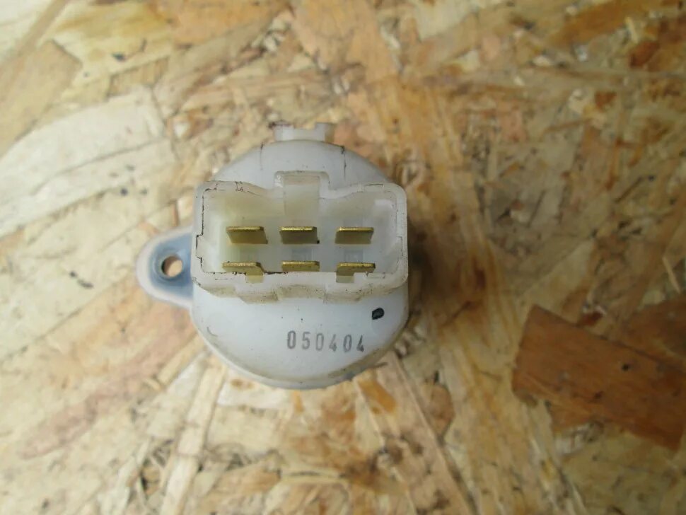 4. Хундай акцент 2008 контактная группа. Контактная группа замка зажигания hyundai getz. Контактная группа гетц. Контактная группа гетц.