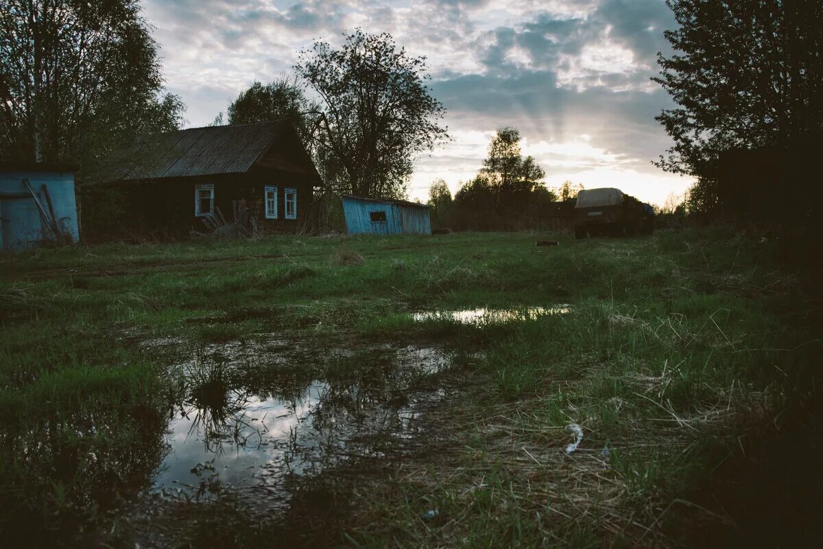 Уйти в деревню жить. Тверская область, опустевшие деревни. Заброшенная деревня Сидозеро. Деревня в лесу. Пустые деревни России.