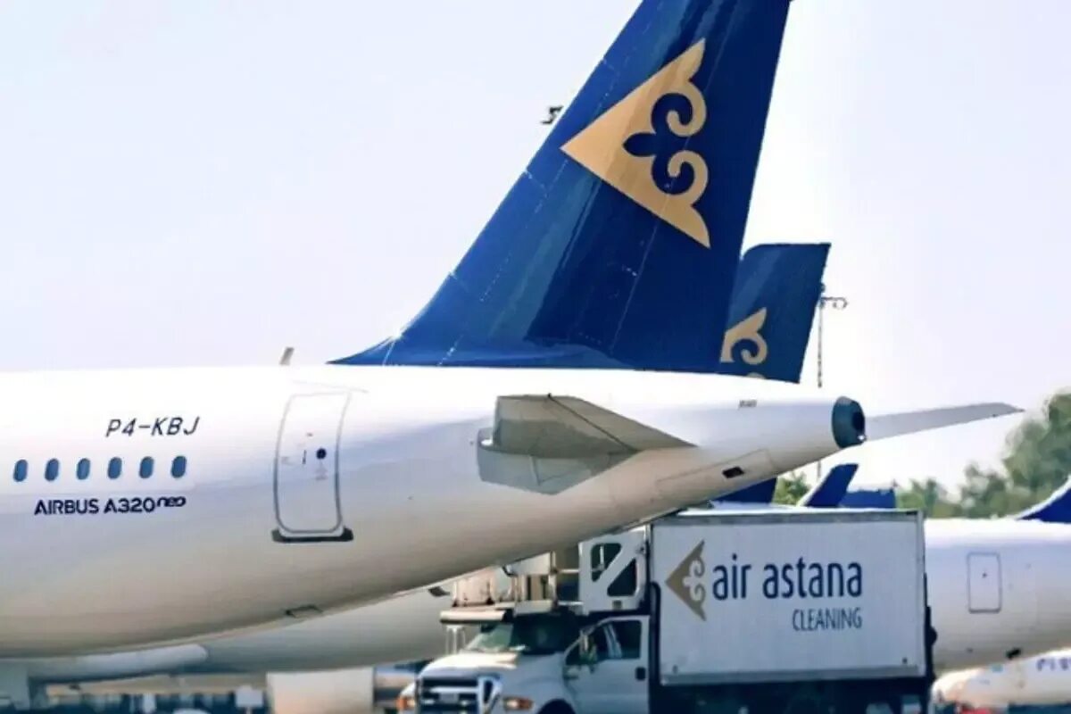 Воздух астана. Air Astana инцидент 2004. Air Astana Шереметьево трагедия. АИР Астана. Питер Форстер Air Astana.