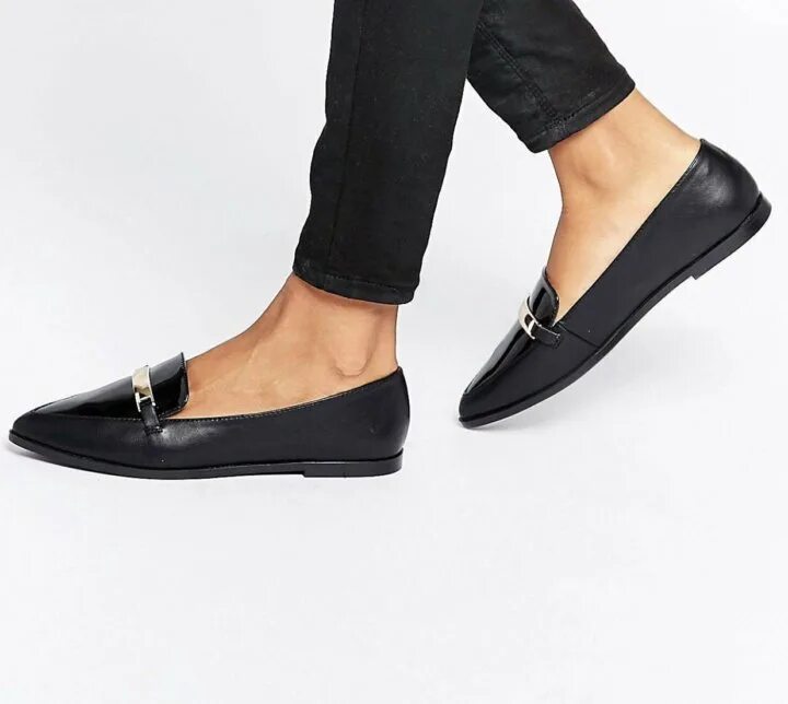 Carvela обувь. Укороченные брюки и лоферы женские. Лоферы на плоской подошве. Лоферы с острым носом. Лакированные лоферы прада.