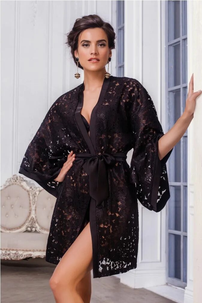 Как называется женский халат. Джоанна сторм в халате. Как называется женский халат. Домашний халат. Как называется женский халат.