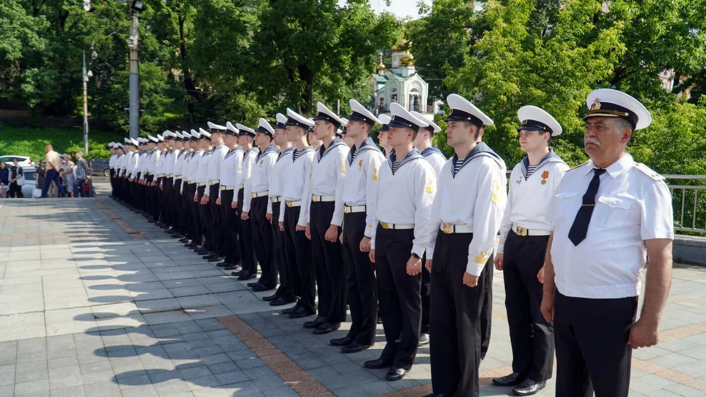 Моряки. Морской флот Владивосток. День работников морского и речного флота возложение цветов. Морякам торгового флота. 1941-1945 Гг». Морякам торгового флота