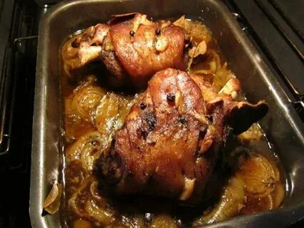 Как вкусно приготовить свиную рульку в рукаве