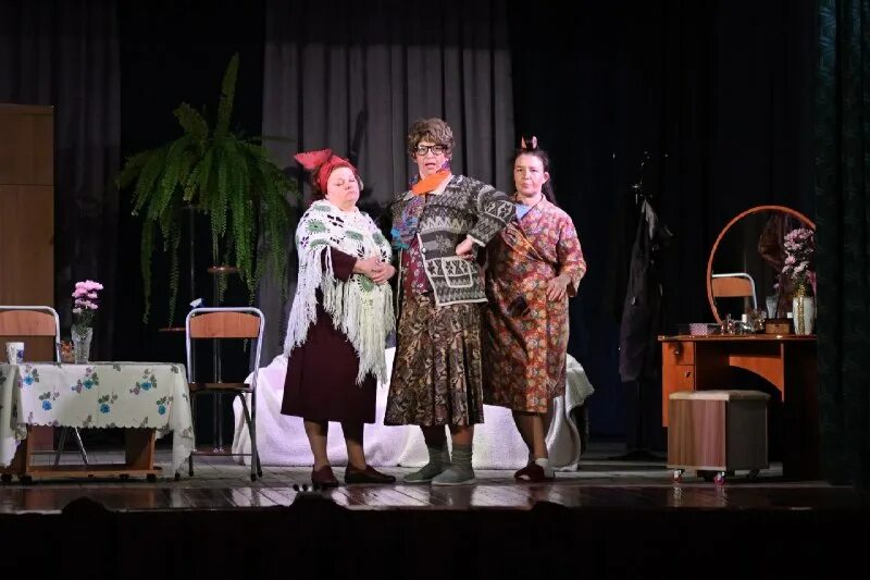 Милые картиночки я тебя люблю. С днём рождения дорогая сестра. Самая милая самая красивая. Я тебя люблю. Т комылина сама милого любила.