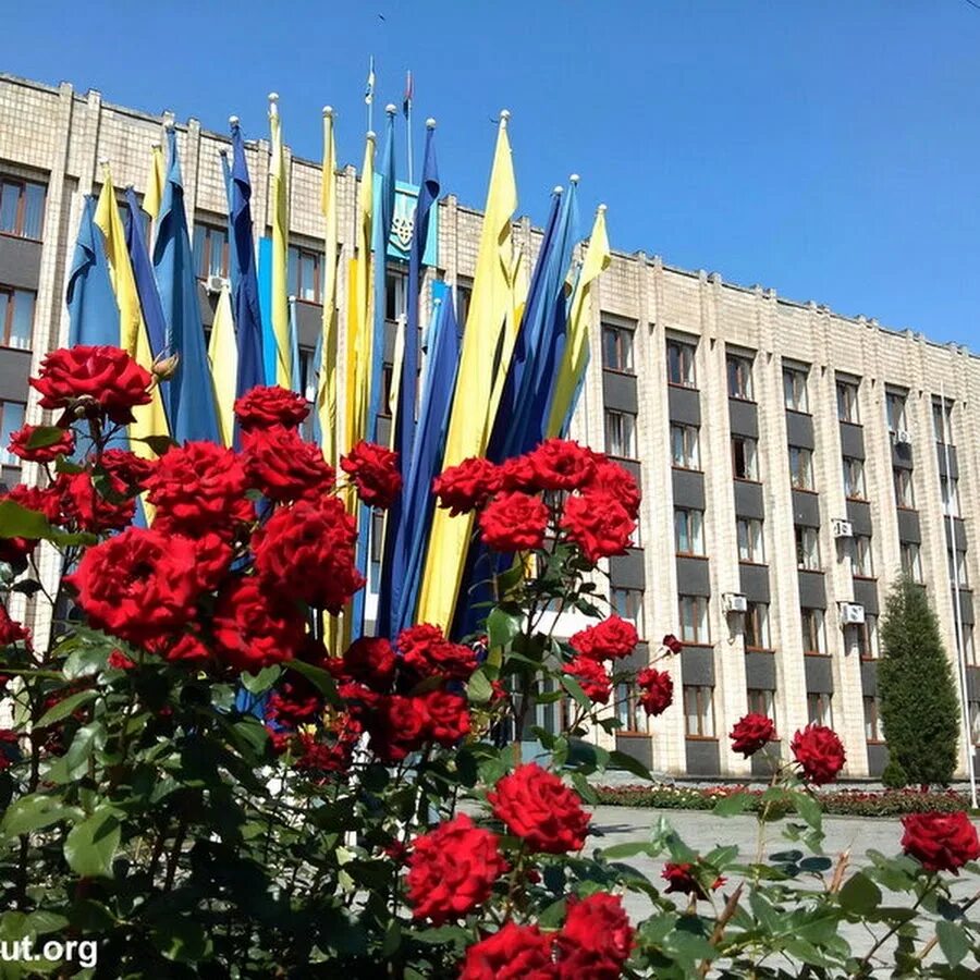 Бахмут ютубе. Бахмут донецкая область. горадминистрация бахмута. бахмутский район города. бахмут украина красивые места.