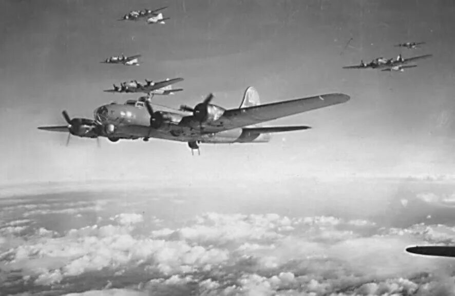 Эскадрилья самолетов. Бомбардировщик vickers wellington 7 июля 1941. Немецкие самолеты вов 1941-1945. Эскадрилья самолетов. Королевские ввс великобритании второй мировой войны.