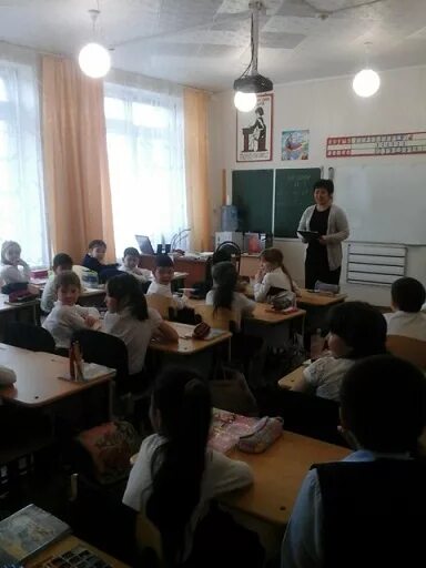 Володарская сош 2 астраханская область. Володарская школа 2. Володарская сош 2 астраханская область. Володарская школа номер 1 астраханская область. Володарская средняя общеобразовательная школа.