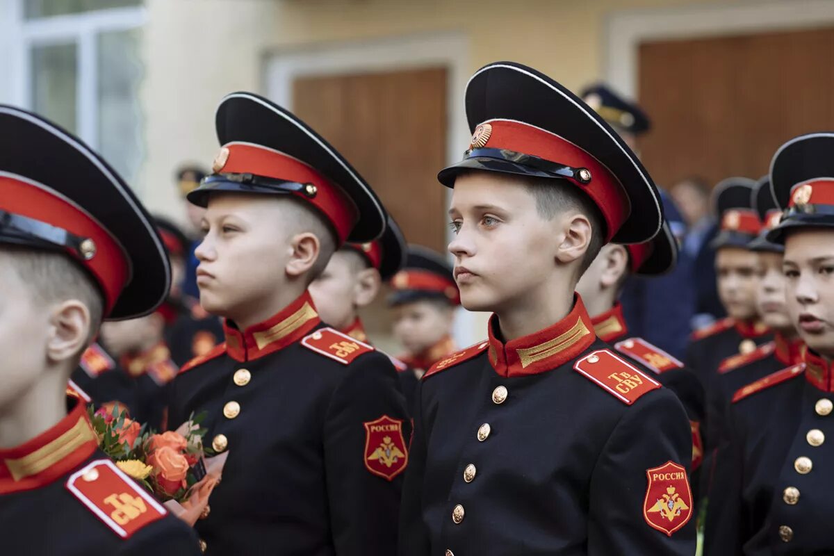 Тверское сву. Тверское Суворовское военное училище. Тверское Суворовское училище Кадетство. Тверь Суворовское училище Кадетство. В Кемерово Суворовское училище форма.