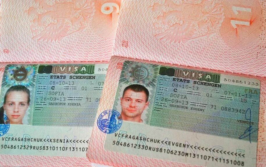 Когда начнут выдавать визы в болгарию. Виза шенген. Шенгенская виза в Болгарию. Шенген для россиян. Виза в Болгарию фото.