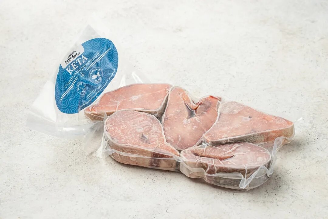 Стейк из шейки свинина охл. Бифштекс свежемороженый. Стейк а нерка и кижуч. Замороженные стейки. Замороженные стейки.