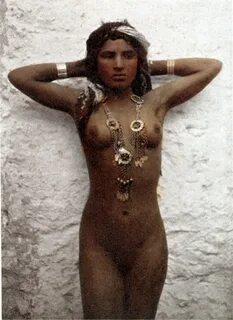 Slideshow middle eastern women naked.