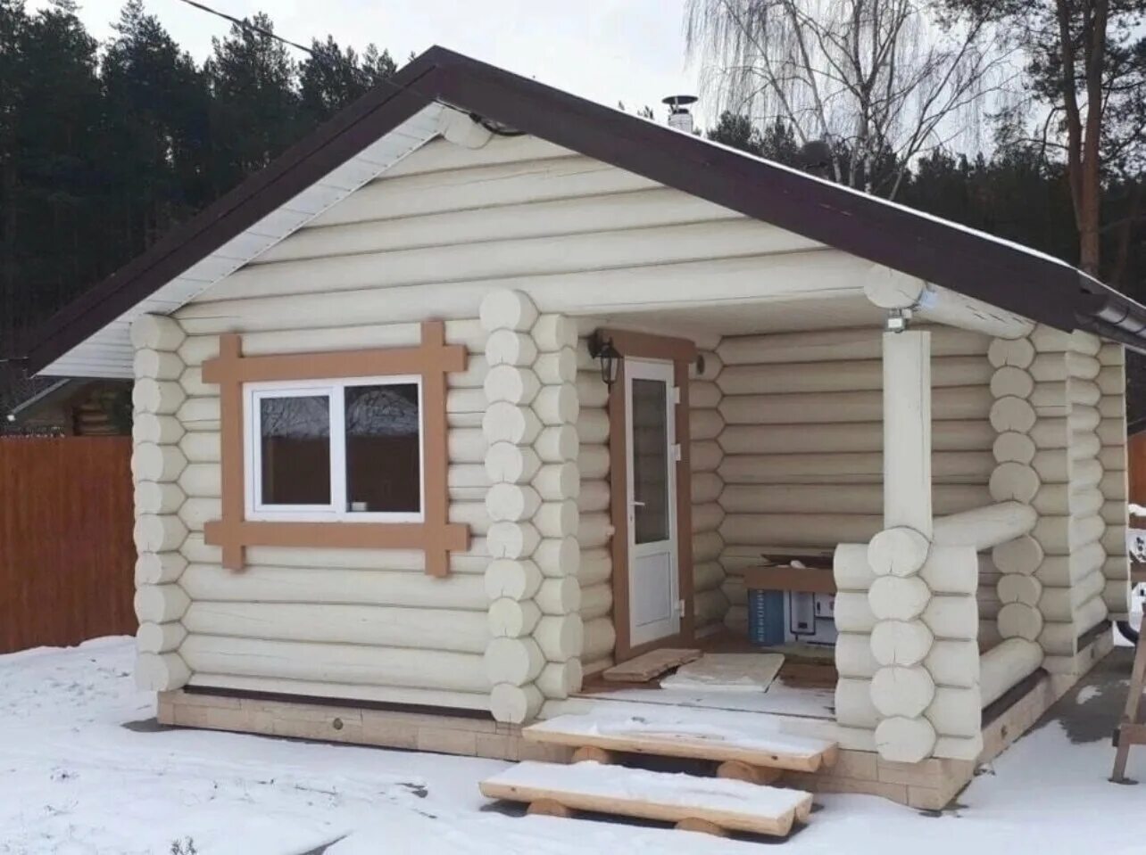 Перевозная баня из оцилиндрованного бревна. Баня из оцб под ключ. Баня из оцб под ключ. Баня из оцб под ключ. Сруб бани 5х5 из бревна.