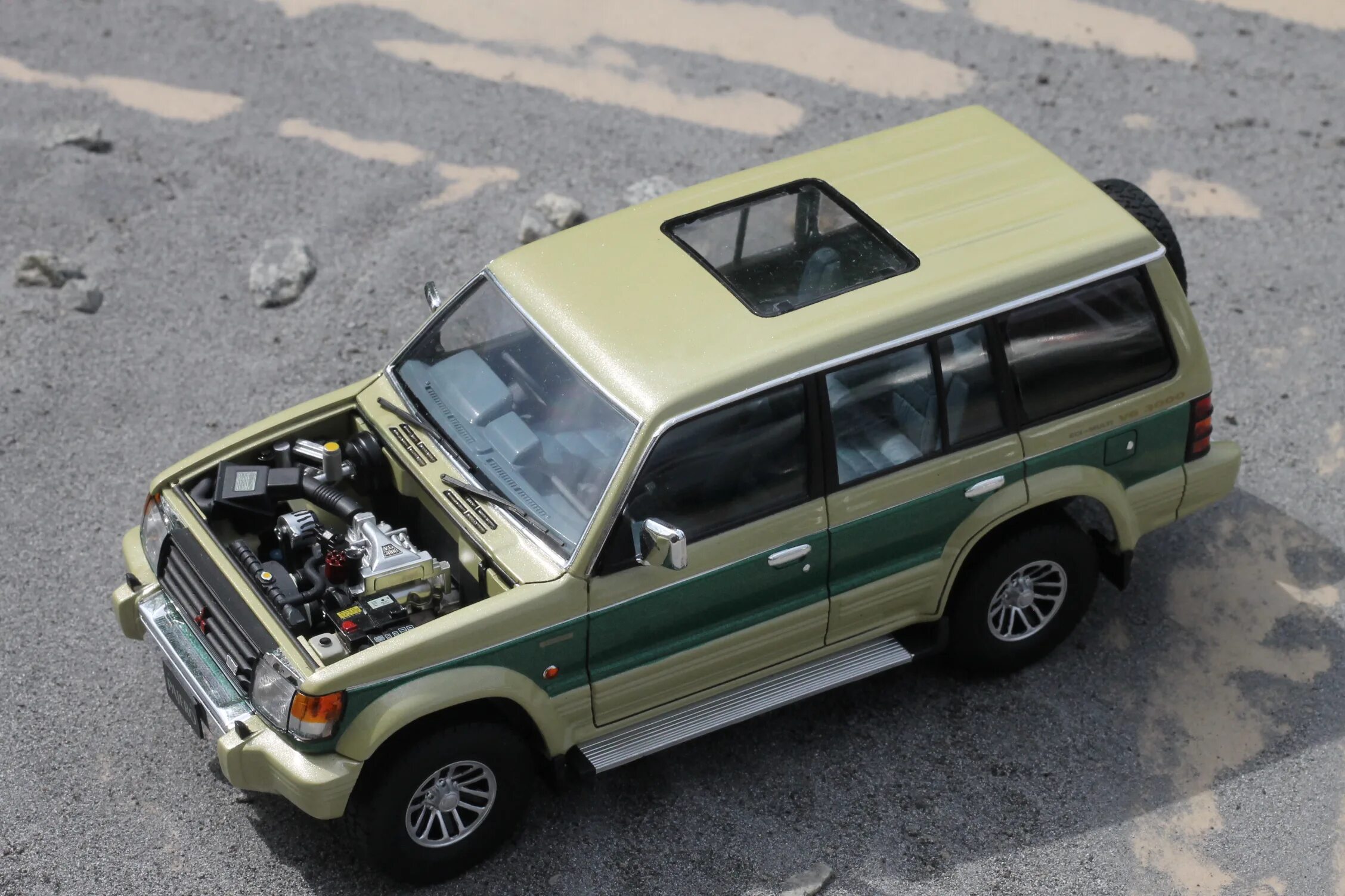 Mitsubishi 24. Mitsubishi Pajero Tamiya. Pajero Tamiya 1/24. Митсубиси Паджеро 1. Mitsubishi Pajero super exceed '91.