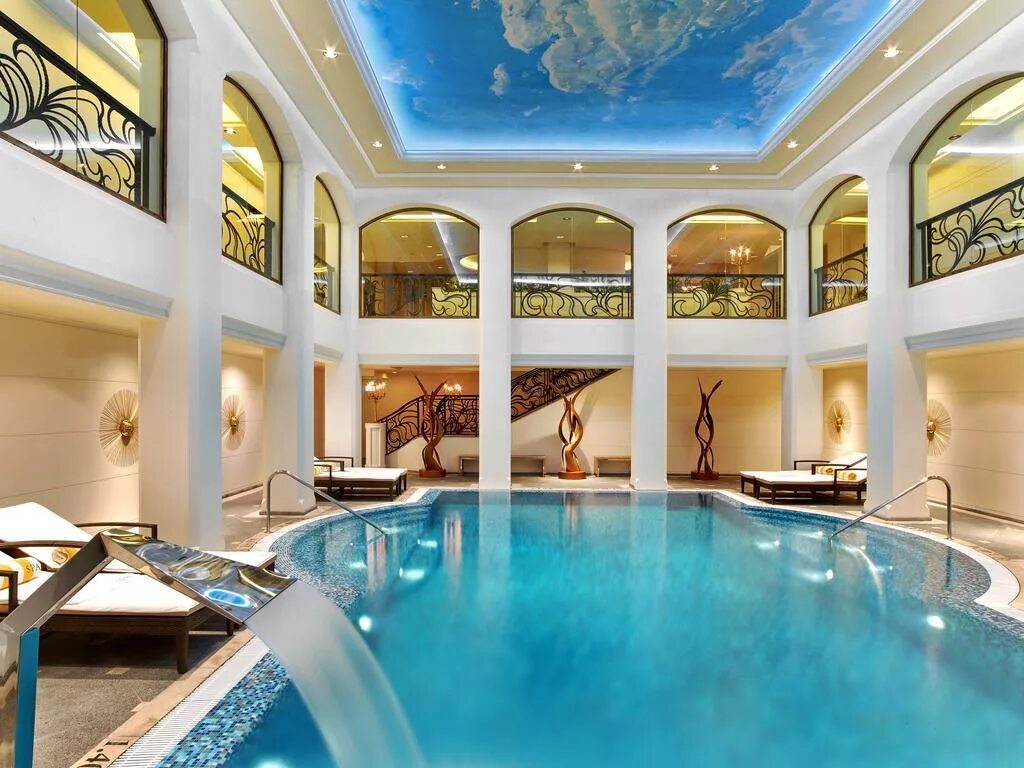 The st regis 5. Отель St. Regis Москва Никольская. Сент Реджис Никольская. St Regis Москва Iridium Spa. Отель St. Regis Moscow Nikolskaya 5*,.